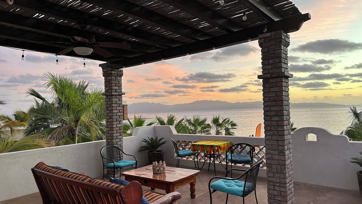 El Sargento House | CASACORAZONmx “Sunrise” Executive 1bd 2bth - Full kitchen-patios- Views! 250n
