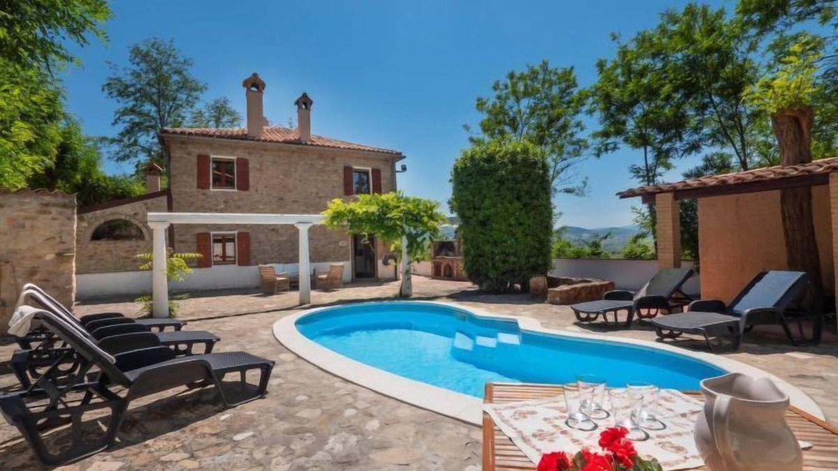 Gemmano House | Casale Antica Pietra by Interhome