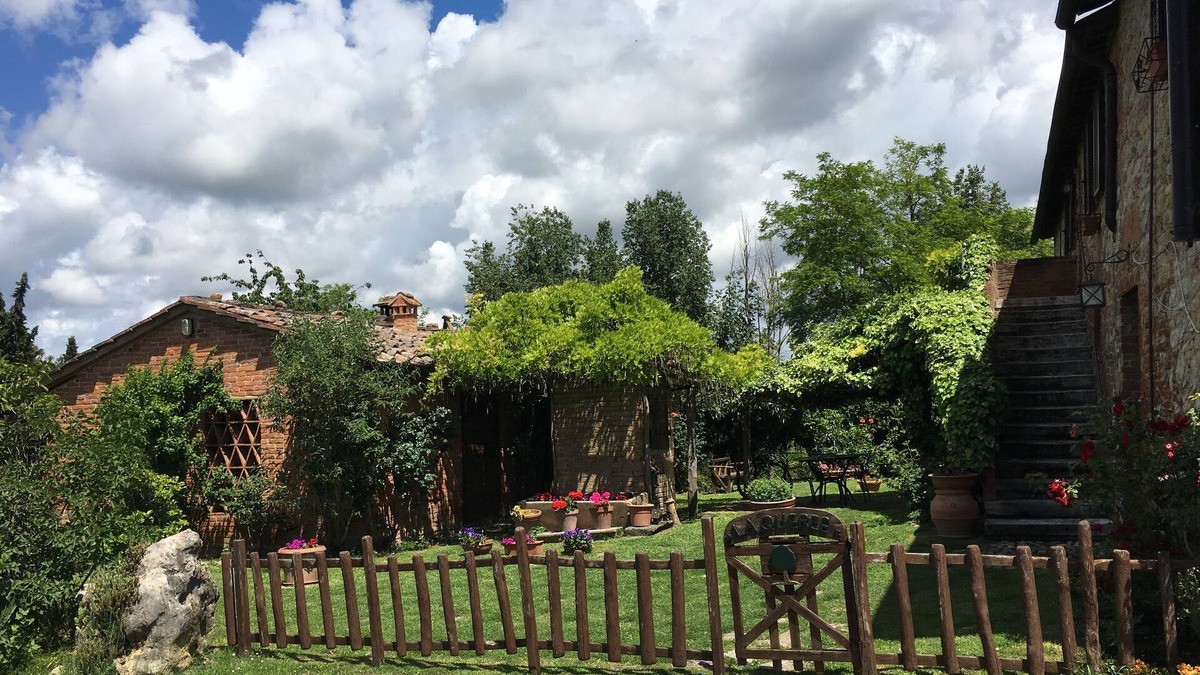 Castelnuovo Berardenga Apartment | Casale between Siena and the Chianti hills