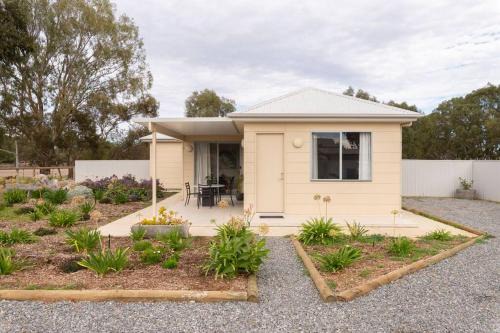 Nuriootpa House | CASALE COTTAGE Barossa Valley