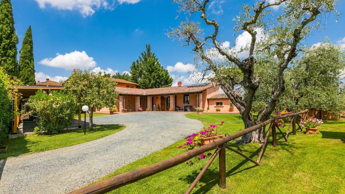 San Miniato House | Casale L'Uliveta by Interhome