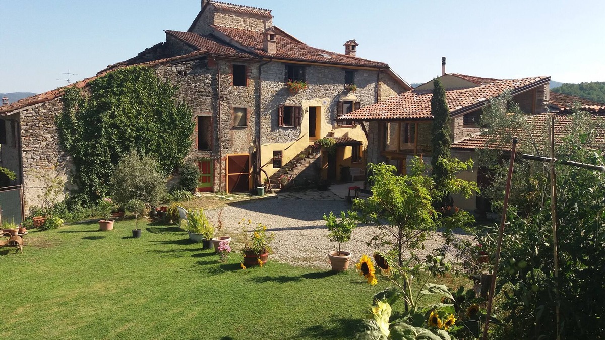 Bassano Sotto House | "CASALE MANSANO" Nature and relaxation in the hills.