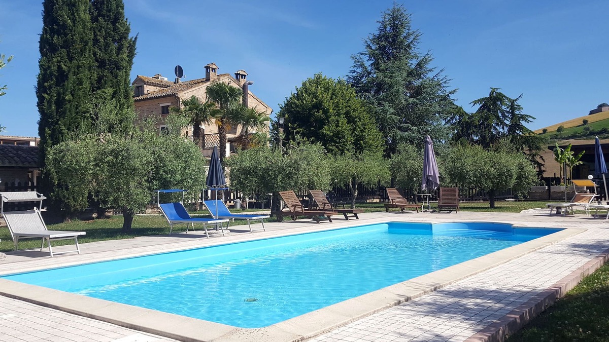 Montegranaro Villa | Casale Terra e Sole, private pool, Jacuzzi, 9 bedrooms, 22 people,