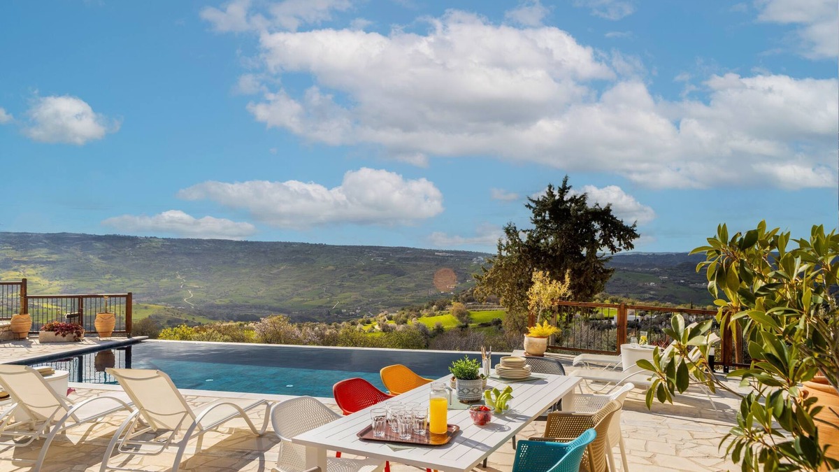 Pano Arodhes Villa | Casale Xenia - Tranquil Villa in Cyprus , WiFi, Aircon, TV