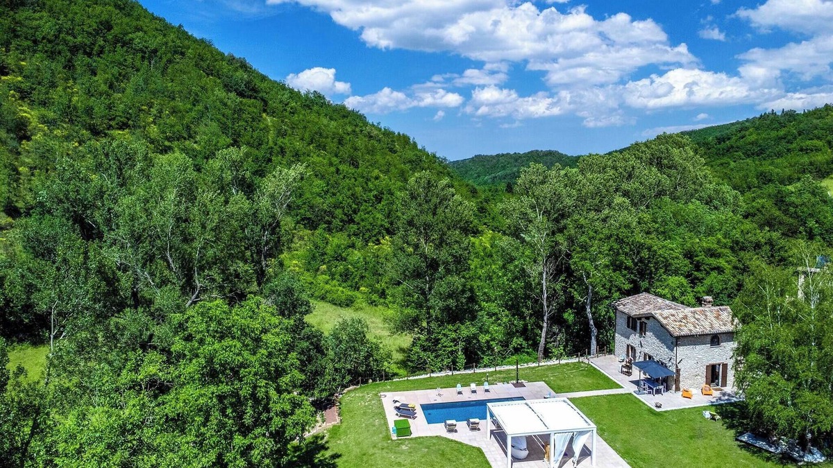 Sarnano Villa | Casalino Galassi 4&2 by Marche Holiday Villas