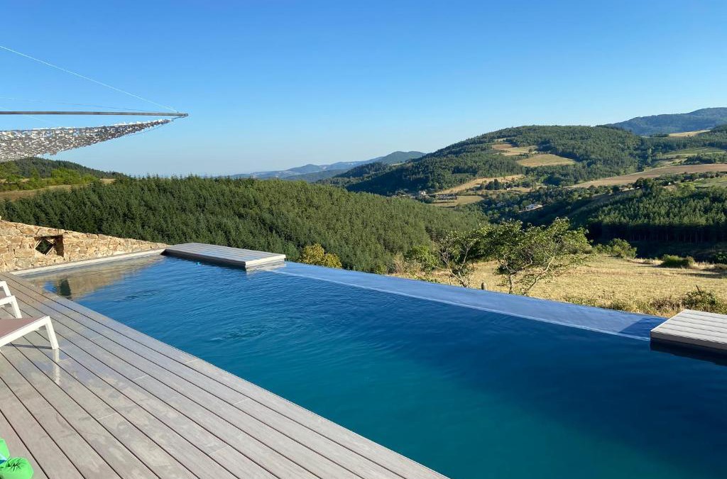 Vaudevant Villa | CASARIOU Les Bernards Villa Grande bâtisse 12p avec cheminée bain nordique billiard piscine