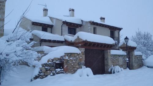 Brieva House | Casas de la Fuente