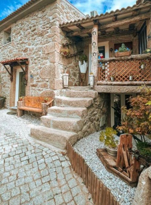 Tarouca House | Casas do Lobo