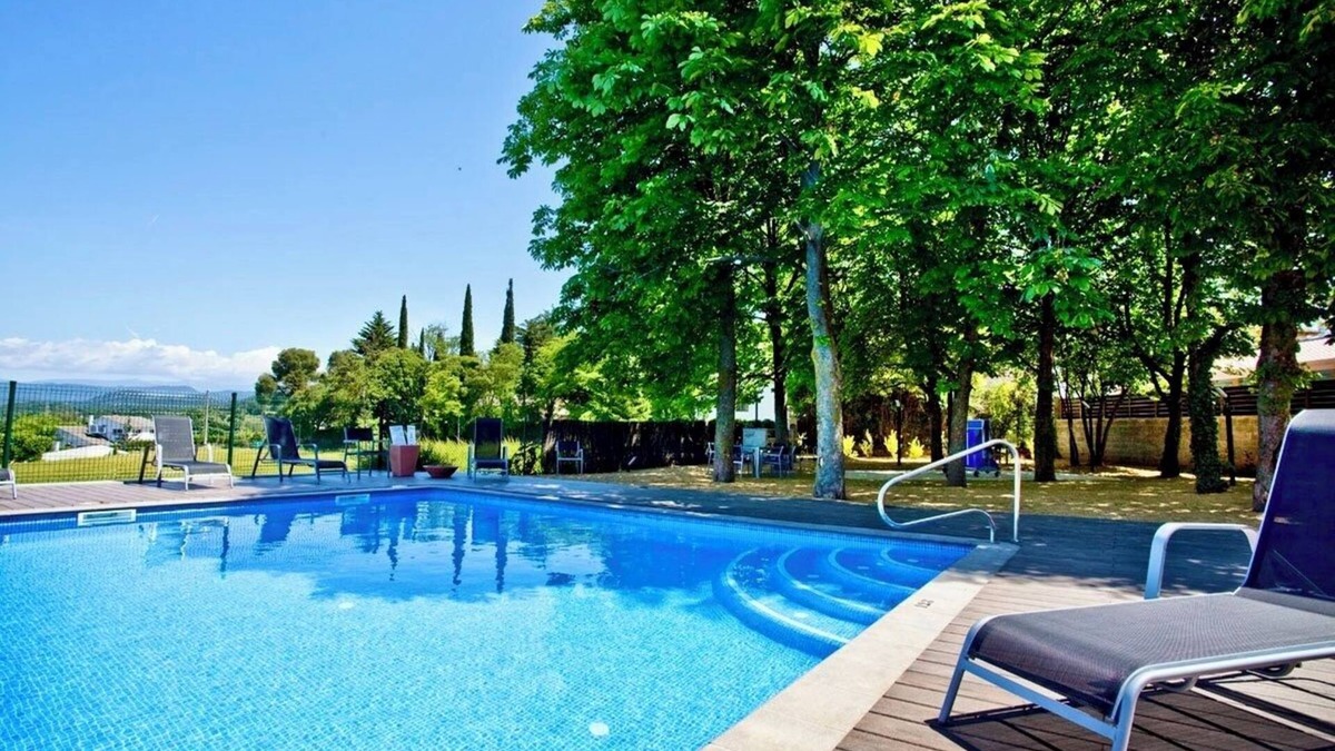 Perafita House | Casas Estamener - Rent 6 Charming Holiday Homes with 14 Bedrooms in Total