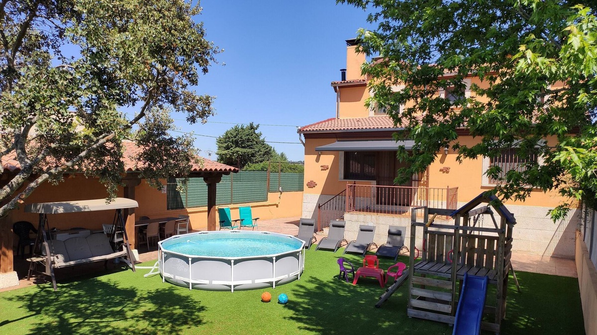 Guijo de Avila House | Casas Rurales con SPA los miradores del Guijo for 8 people