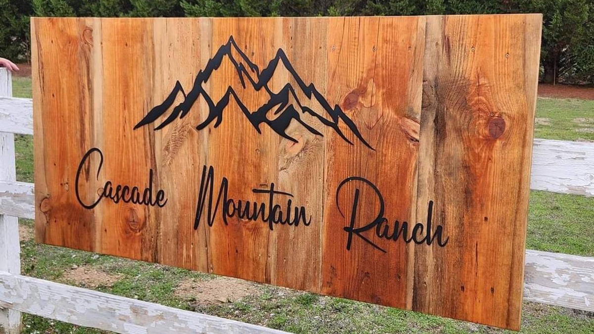 Grants Pass Cabin | Cascade Mountain Ranch