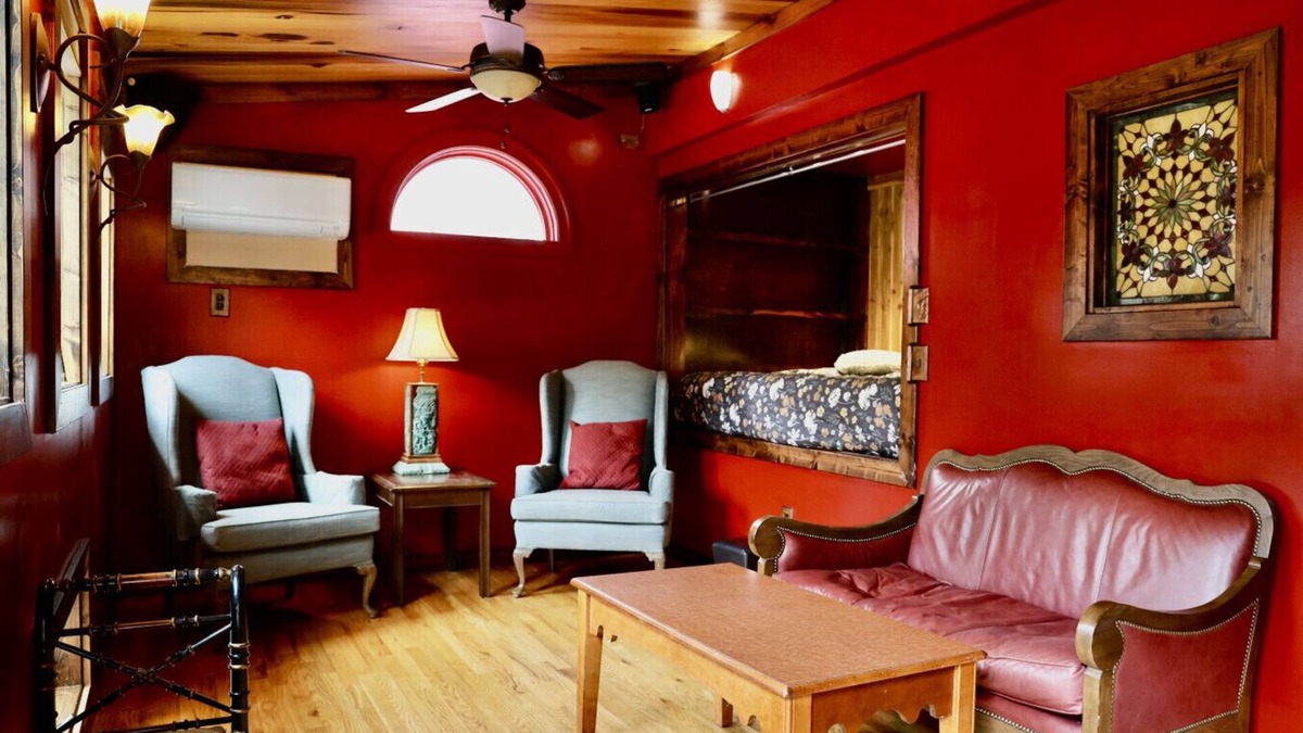 Stanardsville Apartment | Cascina Rococo at White Lotus Eco Spa Retreat