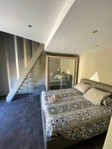 Muzzano Bed & Breakfast | cascina serra beb camera BIELMONTE
