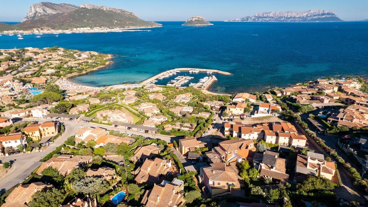Baia Caddinas Apartment | CASE DEL GOLFO - MOLARA 3 PP