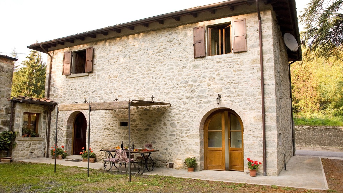 Pratovecchio House | CASETTA :green park, lovely, equipped, near center of village.