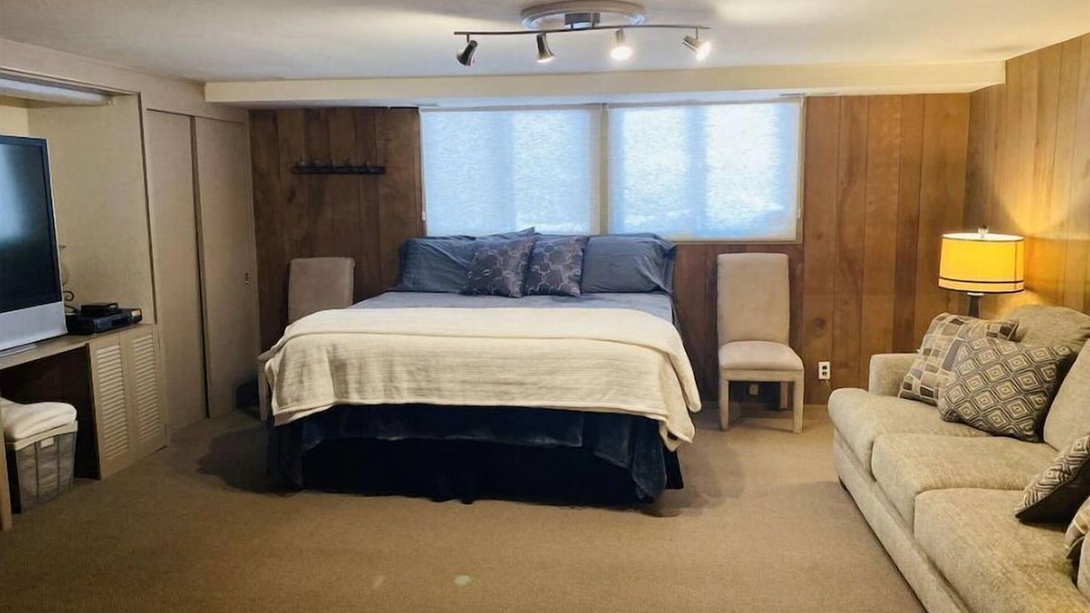Bear House | Casino House One B/R Condo