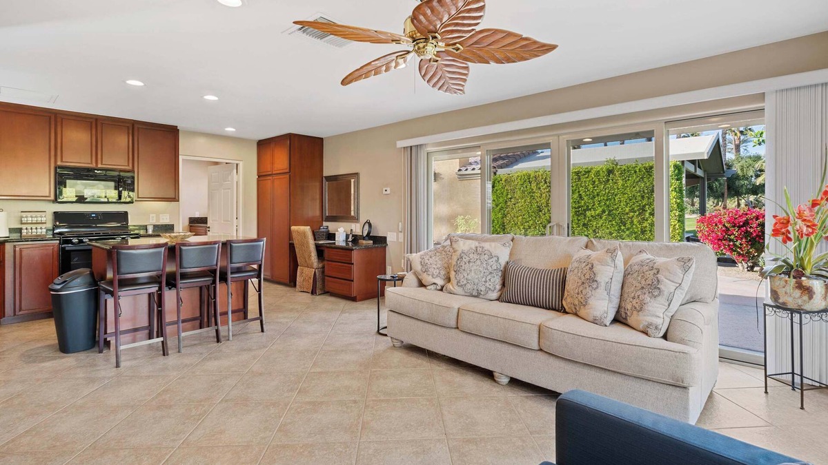 Coachella House | Casita 86124 – 1 BDR Sleeps 4
