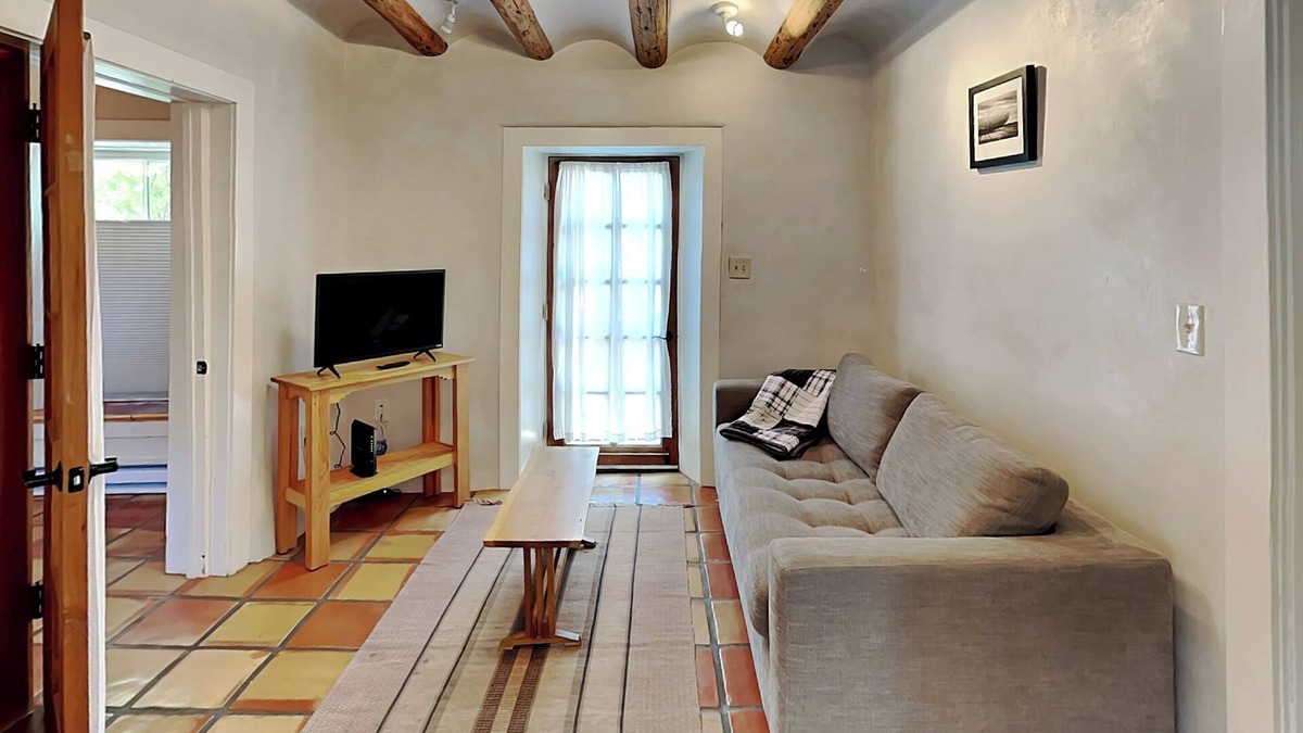 South Capitol House | Casita Sueno | Courtyard Patio, Amazing Location