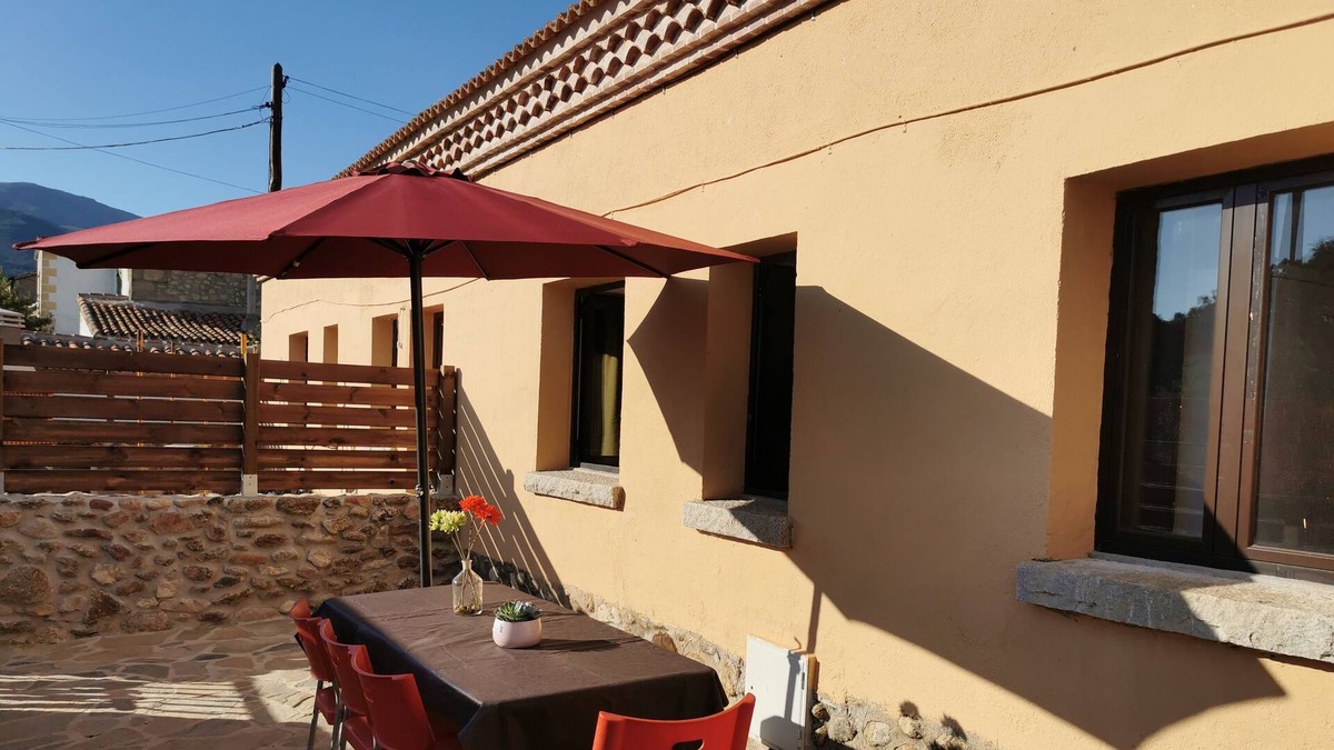 Pinilla del Valle House | CASITAS PINILLA DEL VALLE: Immersion in Nature