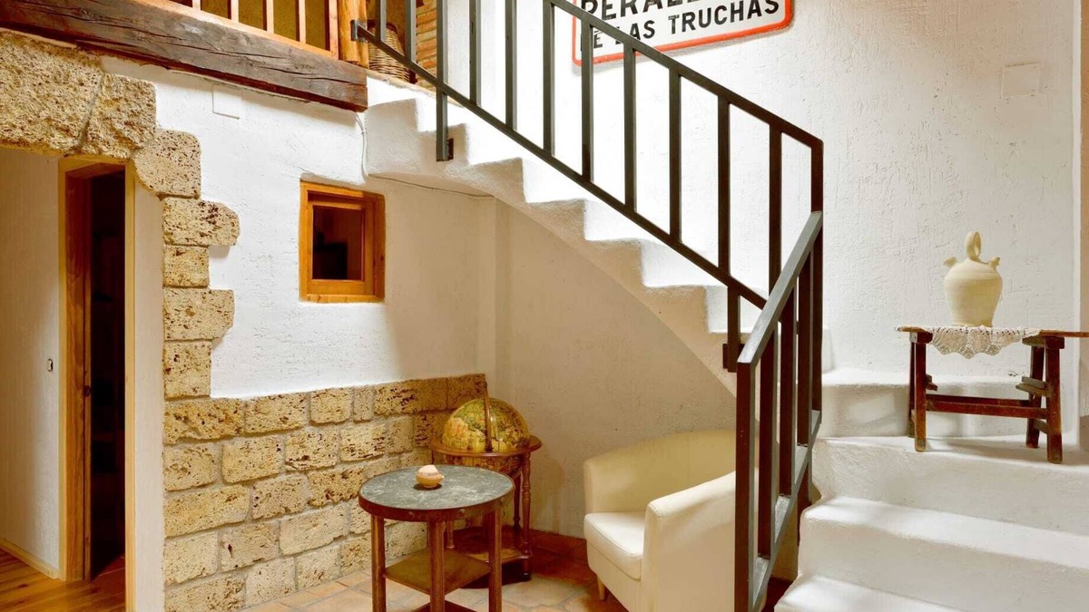 Peralejos de las Truchas Cottage | Casona Rústica Piedra y Madera ,cómoda ,amplia Ideal Familia. PN Alto Tajo