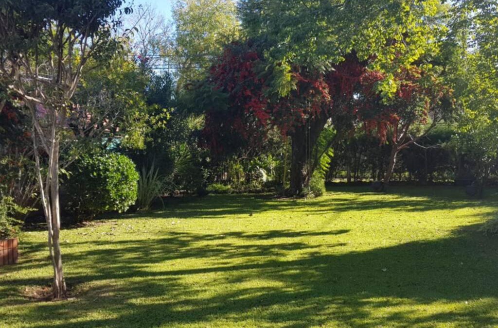 Rosario House | Casona LA FLORIDA con parque y pileta, a una cuadra del río