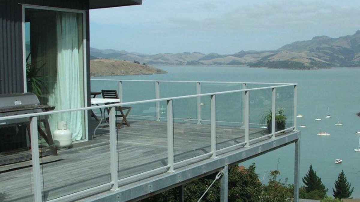 Christchurch District House | Cass Bay Retreat close to Christchurch
