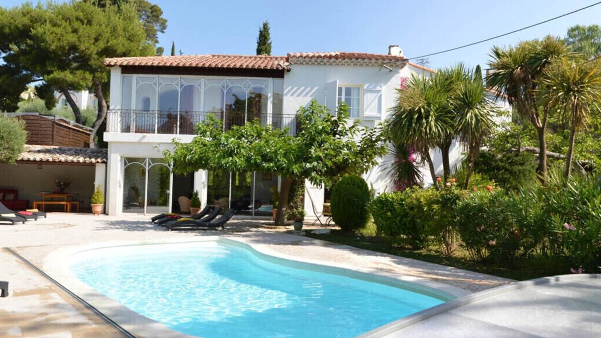 Cassis Villa | Cassis Villa for 12 people, with pool, 5 min away from the village and the beach