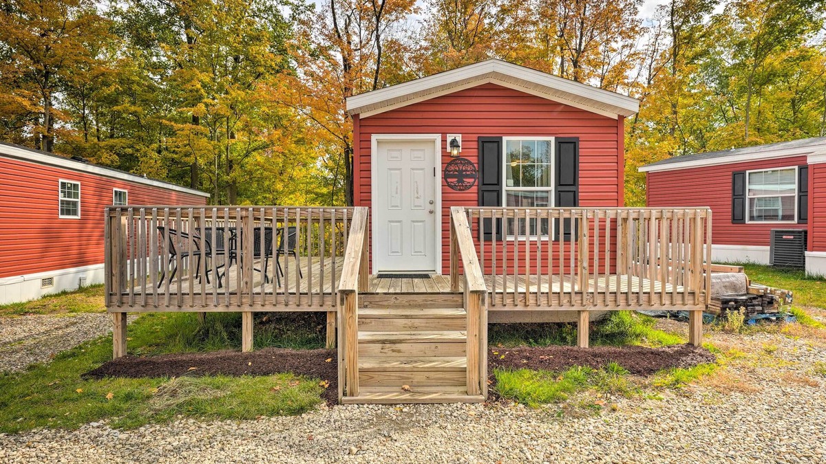 Cassopolis Cabin | Cassopolis Cabin Close to Parks & Fishing!