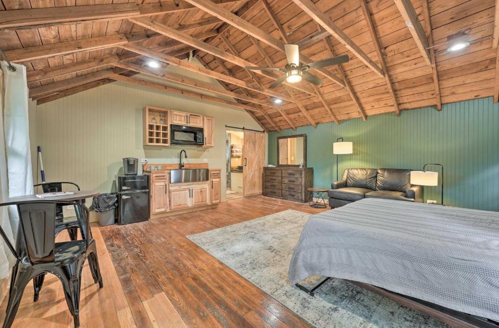 Cassopolis Apartment | Cassopolis The Cabin Retreat Lake Access!