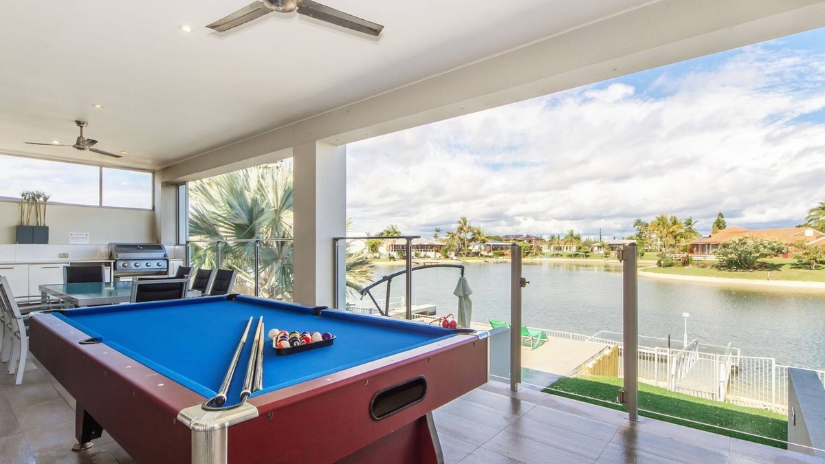 Mermaid Waters House | Castaways on the Gold Goast