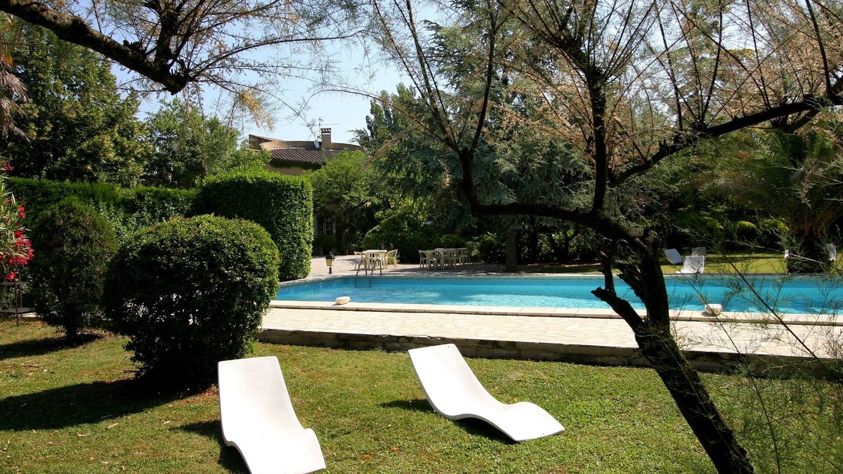 Barbentane Hotel | Castel Mouisson