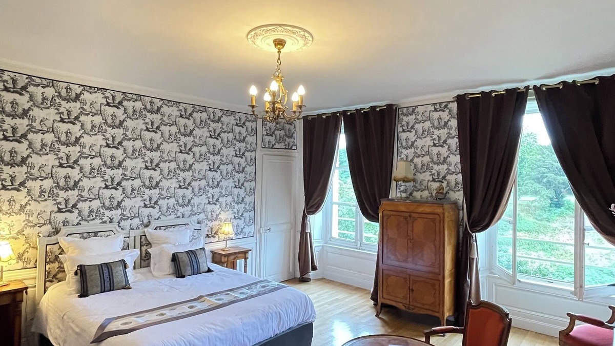Falaise House | Castel Saint-Léonard