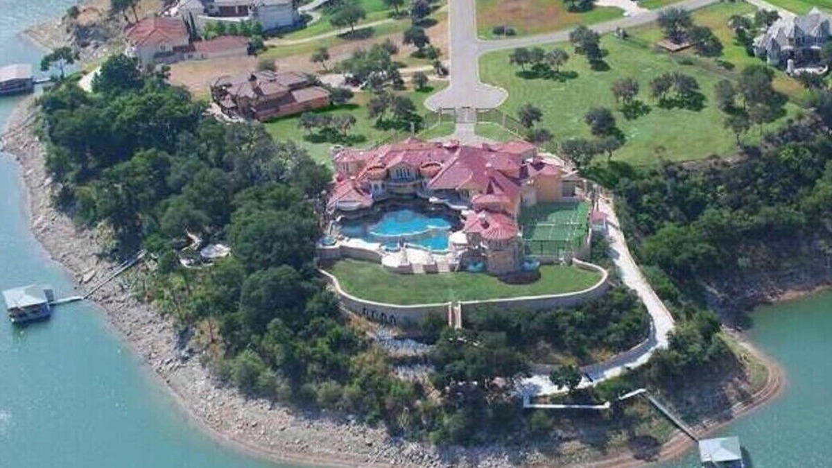 Spicewood House | Castello Sul Lago on Lake Travis