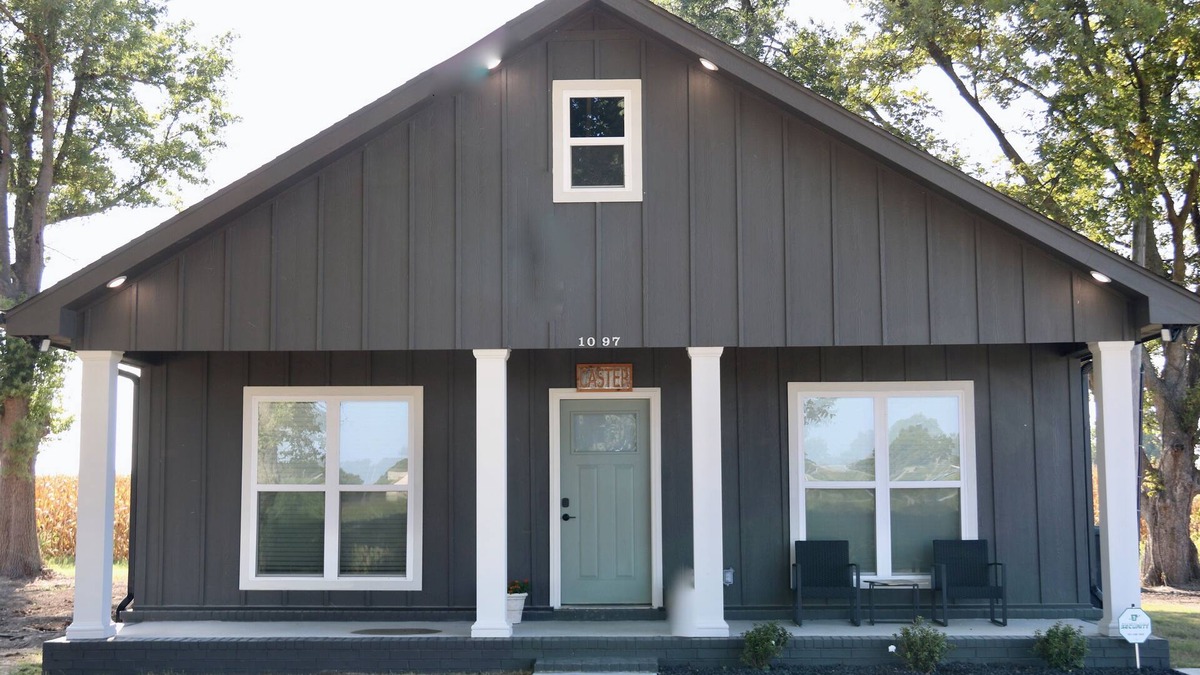 Osceola House | Caster, Steel Bend Guest Houses: Caster