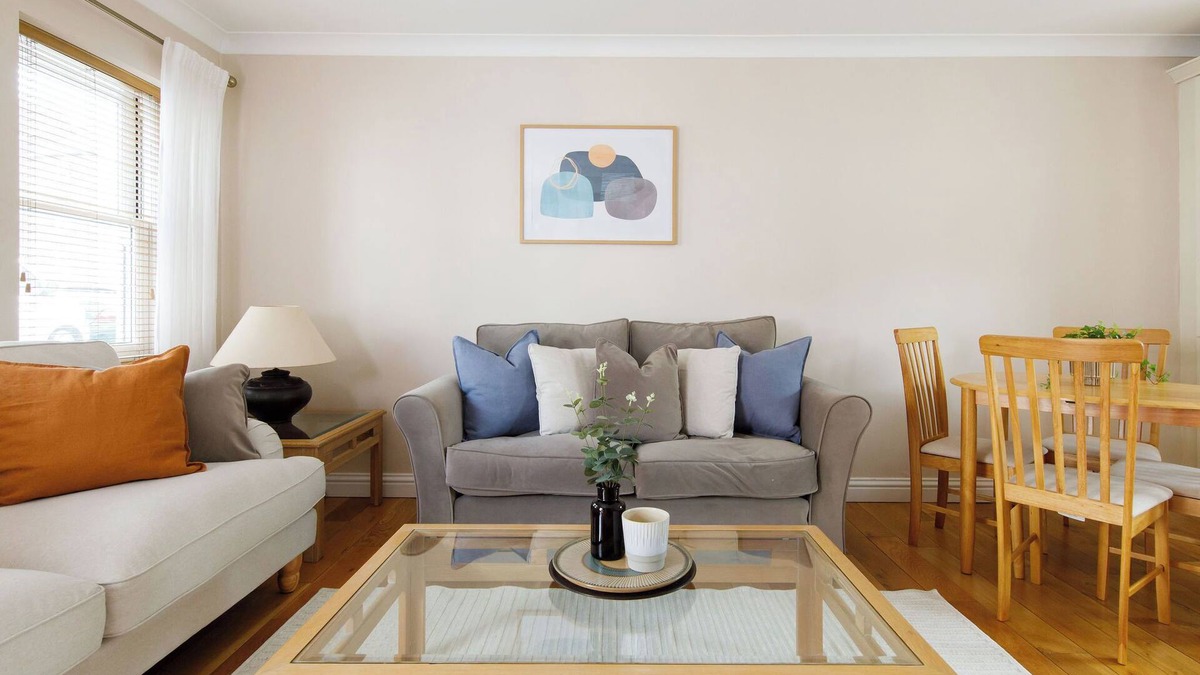 Lewes House | Castle Bank Terrace - just a few minutes walk to the high street