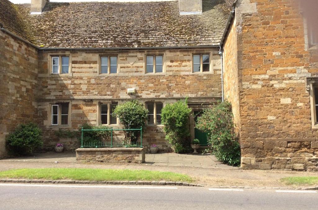 Medbourne Bed & Breakfast | Castle Farm House B&B