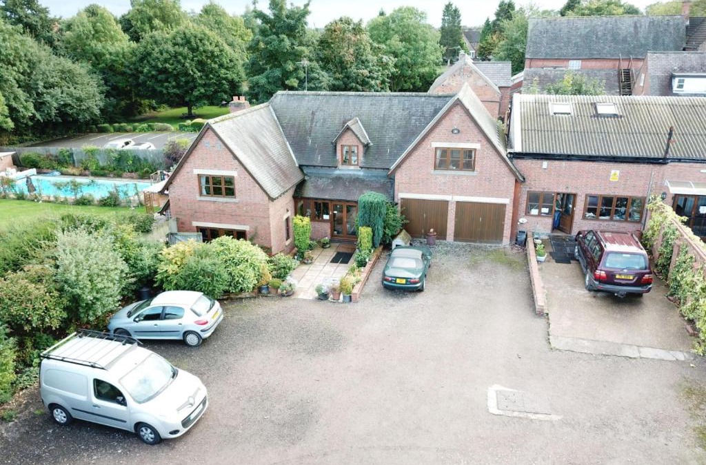 Kirby Muxloe Bed & Breakfast | Castle Farmhouse Bed and Breakfast