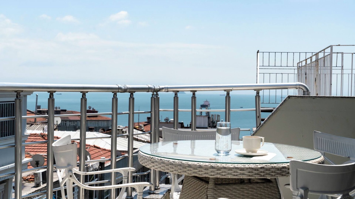 Emin Sinan Hotel | Castle Franco Suites