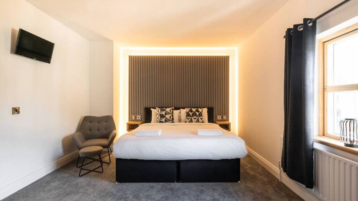 Enniskillen House | Castle Hume No.9 · Escape Ordinary at Castle Hume No.9 - Luxury Home