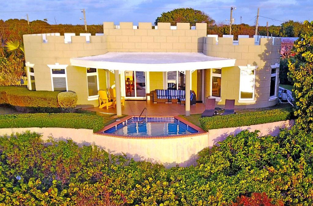 Gun Bay House | Castle Guesthouse by Grand Cayman Villas & Condos