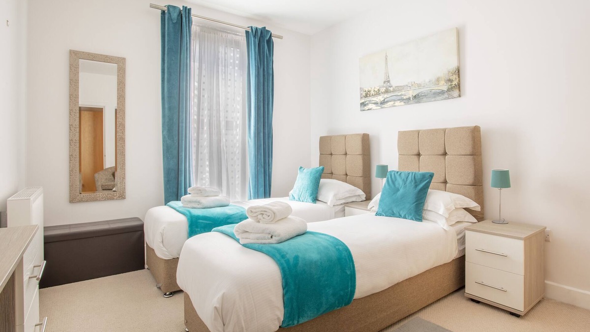 Redhill Apartment | Castle Haven Apartment, Redhill