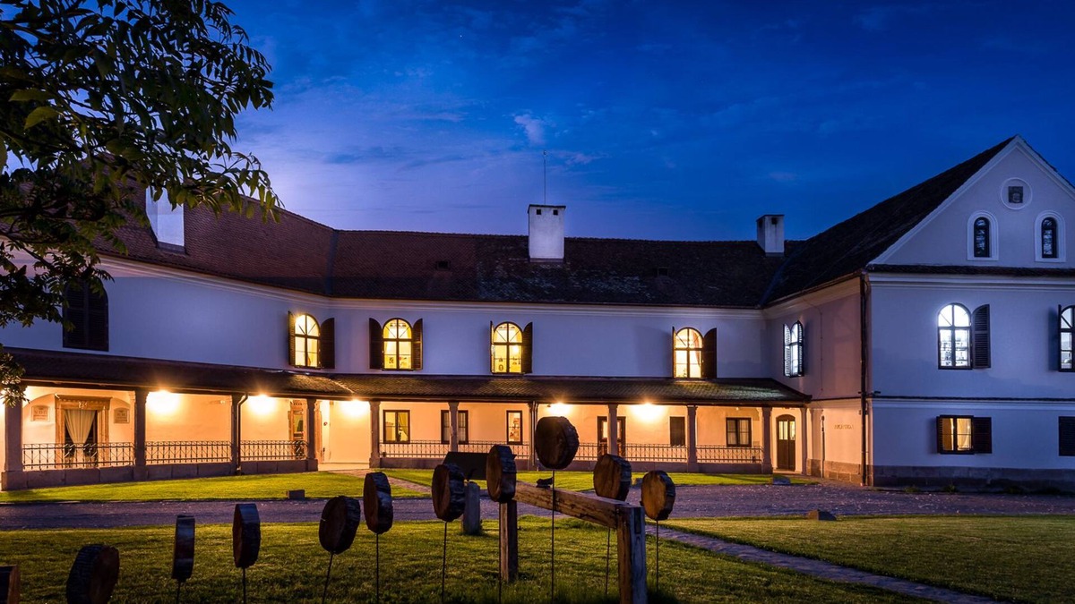 Talisoara Hotel | Castle Hotel Daniel