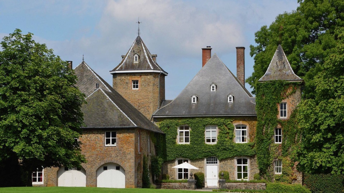 Longchamps-bertogne Other | Castle in Bastogne with Bubble Bath