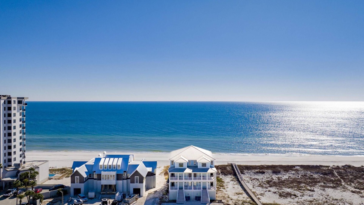 Orange Beach East House | Castle in the Sand East & West (2 Properties - 18 Bedrooms)