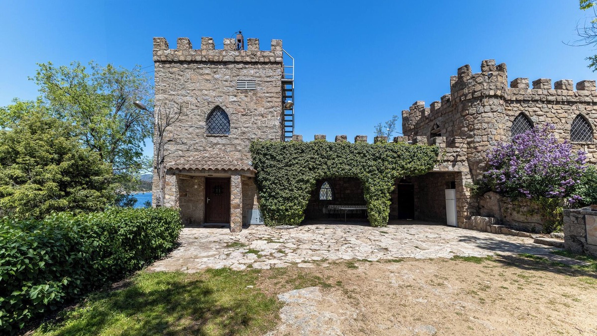 El Barraco Other | Castle 'Isla Del Burguillo' with Private Terrace, Private Garden and Wi-Fi