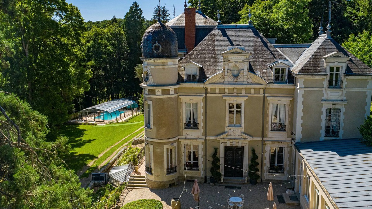 Morlet Other | Castle of Frétoy in Burgundy