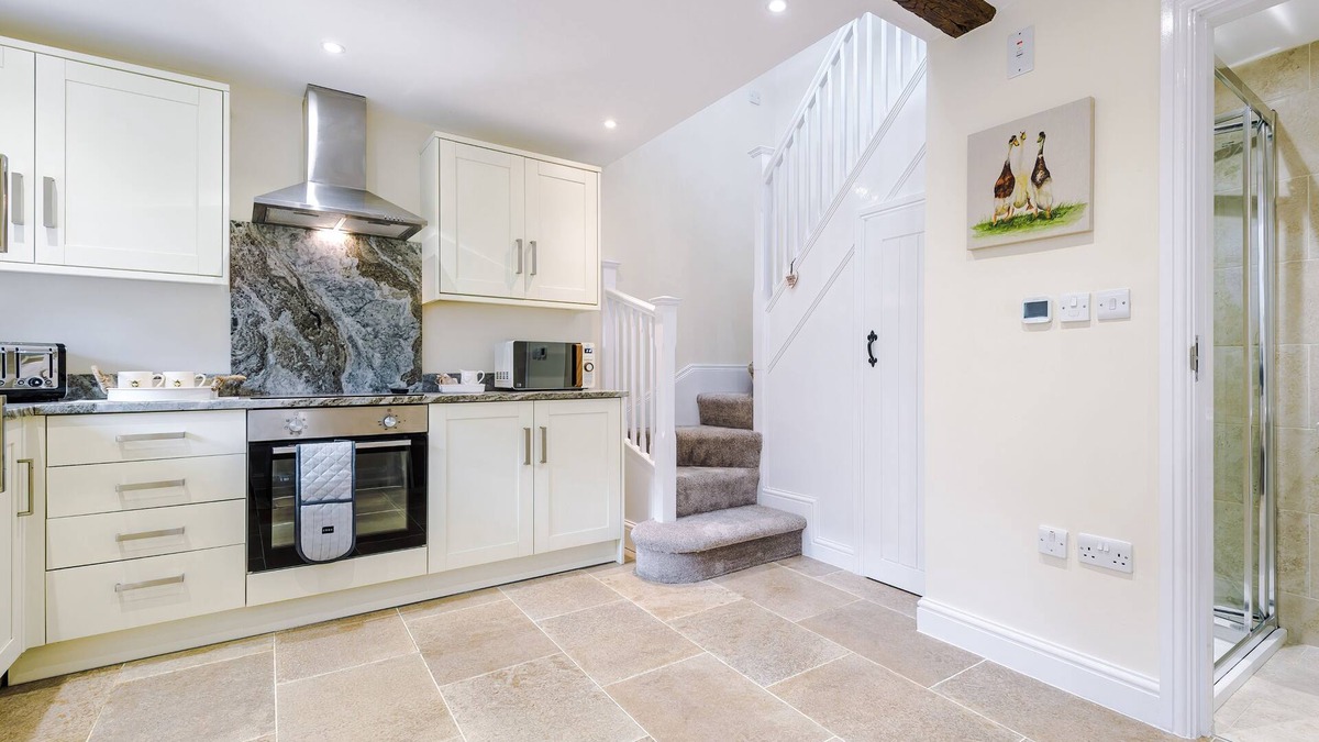 Tarporley Cottage | Castle View - a lovely house sleeping 2 guests in 1 bedroom