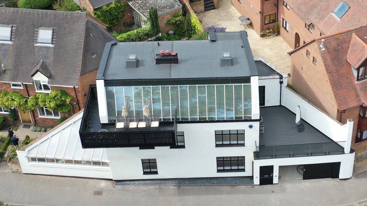 Warwick Town Centre House | CASTLE VIEW, family friendly, character holiday cottage in Warwick