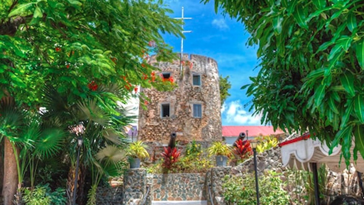 Estate Kings Quarter Apartment | Castle Villas at Bluebeard's