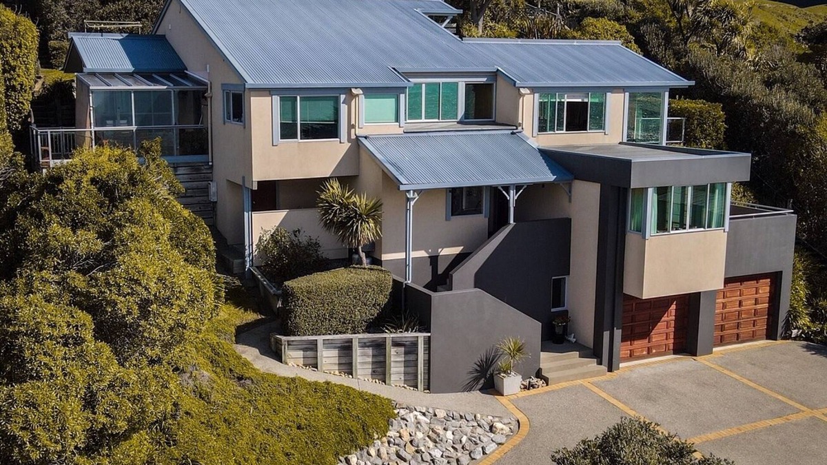 Castlepoint House | Castlepoint Escape - Mustering Hut